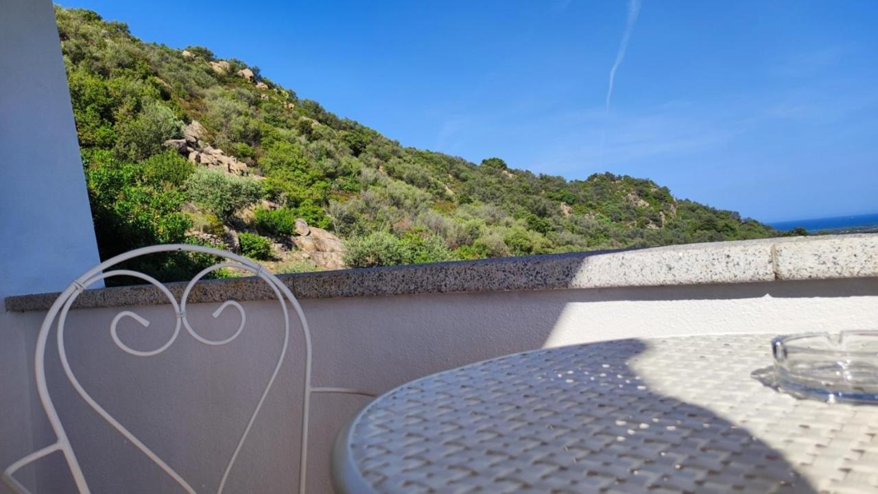 Casa L'Ulivariu Affittacamere San Teodoro  Exterior foto