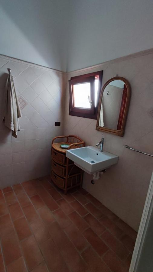 Casa L'Ulivariu Affittacamere San Teodoro  Exterior foto