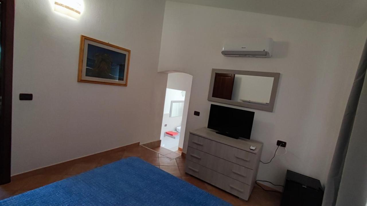 Casa L'Ulivariu Affittacamere San Teodoro  Exterior foto